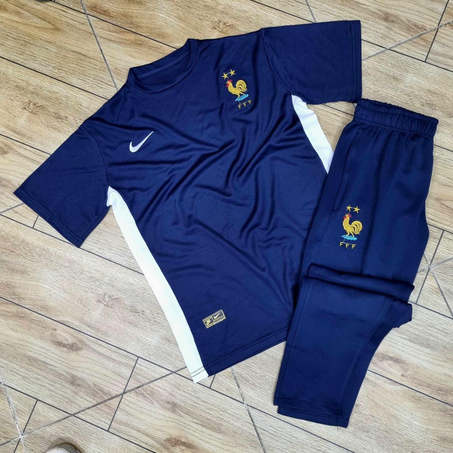 France Pantalon + Trico