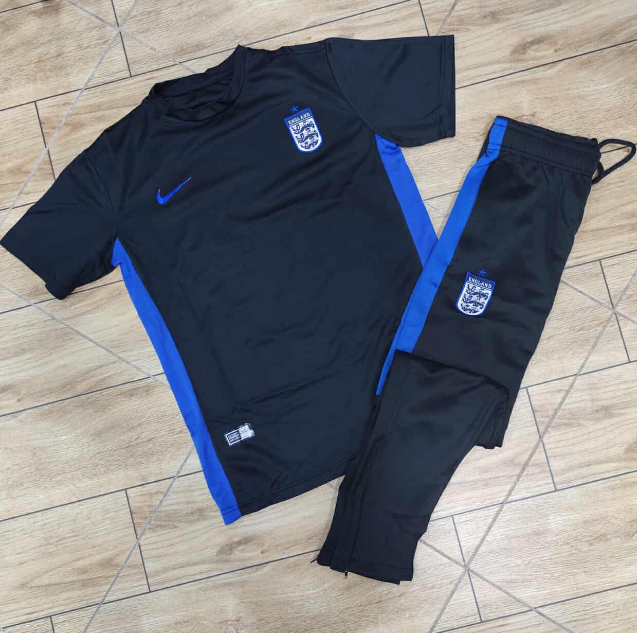 Angleterre Pantalon + Trico